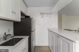 1260 21st St NW, Washington, DC 20036 - Photo 9