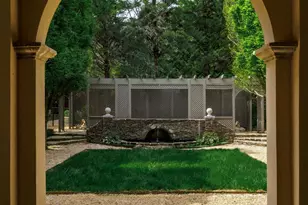 2740 Chain Bridge Rd NW, Washington, DC 20016 - Photo 47