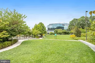 560 N St SW, Washington, DC 20024 - Photo 27