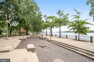 560 N St SW, Washington, DC 20024 - Photo 25