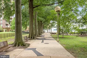 560 N St SW, Washington, DC 20024 - Photo 23