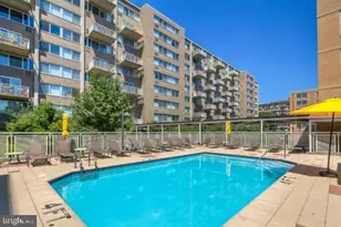 350 G St SW, Washington, DC 20024 - Photo 1