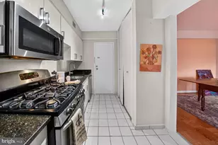 4201 Cathedral Ave NW, Washington, DC 20016 - Photo 11