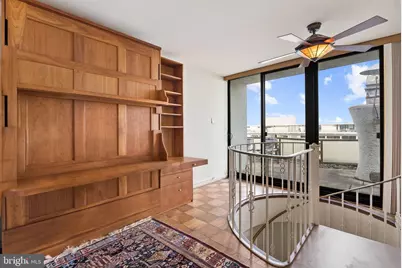 700 New Hampshire Avenue NW #1514, Washington, DC 20037 - Photo 19