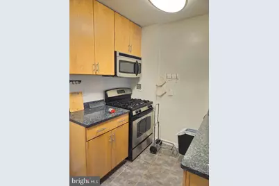 922 24th Street NW #817, Washington, DC 20037 - Photo 3