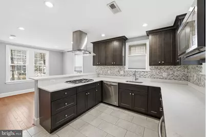 2111 32nd Place SE, Washington, DC 20020 - Photo 9