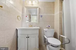 4201 Cathedral Ave NW, Washington, DC 20016 - Photo 31