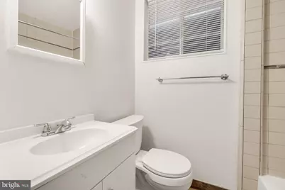 1102 K Street SE, Washington, DC 20003 - Photo 25
