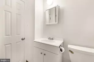 1102 K St SE, Washington, DC 20003 - Photo 27
