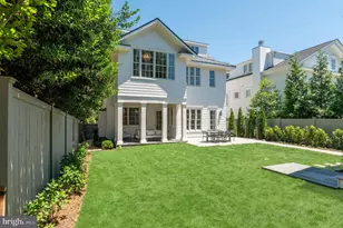 2604 36th St NW, Washington, DC 20007 - Photo 35