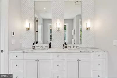 2604 36th Street NW, Washington, DC 20007 - Photo 15