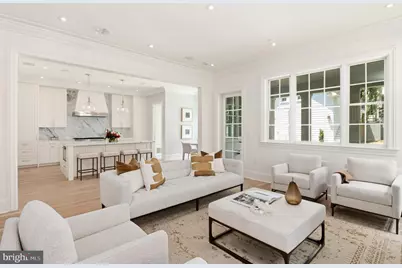 2604 36th Street NW, Washington, DC 20007 - Photo 5
