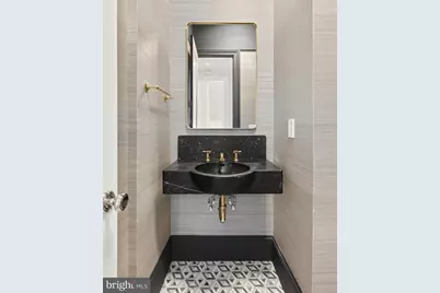 2604 36th Street NW, Washington, DC 20007 - Photo 11