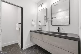 207 F St NE, Washington, DC 20002 - Photo 37