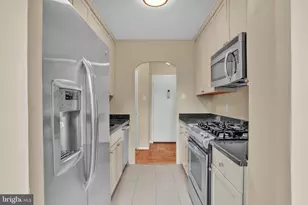 4000 Tunlaw Rd NW, Washington, DC 20007 - Photo 17