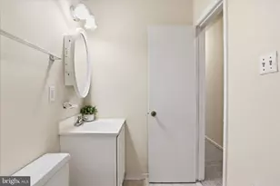 122 Bates St NW, Washington, DC 20001 - Photo 43