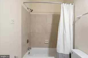 122 Bates St NW, Washington, DC 20001 - Photo 57