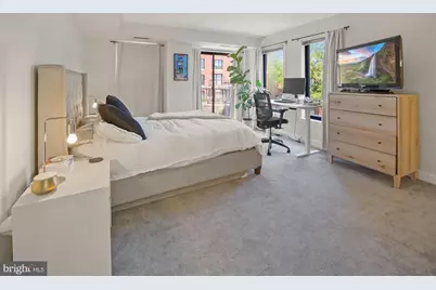 1080 Wisconsin Avenue NW #3011, Washington, DC 20007 - Photo 9