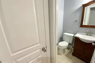 812 5th St NE, Washington, DC 20002 - Photo 15