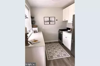 2710 Macomb Street NW #303, Washington, DC 20008 - Photo 5