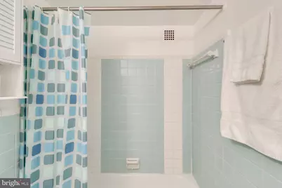 2710 Macomb Street NW #303, Washington, DC 20008 - Photo 9