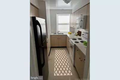 300 37th Street SE #101, Washington, DC 20019 - Photo 5