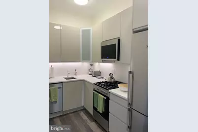 3003 P Street NW #302, Washington, DC 20007 - Photo 5
