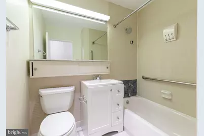 204 M Street SW #34, Washington, DC 20024 - Photo 21