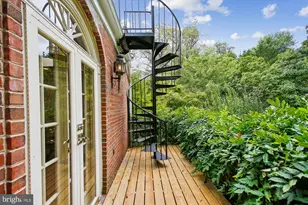 4016 Linnean Ave NW, Washington, DC 20008 - Photo 27