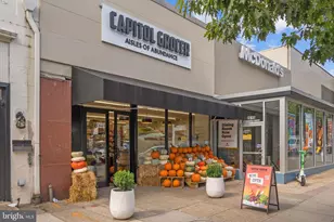 2010 Kalorama Rd NW, Washington, DC 20009 - Photo 23