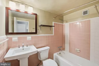 2710 Macomb Street NW #207, Washington, DC 20008 - Photo 17