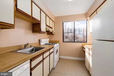 4717 1st Street SW #303, Washington, DC 20032 - Photo 7