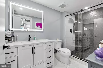 1390 V Street NW #303, Washington, DC 20009 - Photo 5