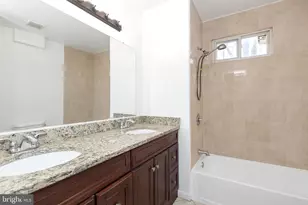 1911 17th St SE, Washington, DC 20020 - Photo 17