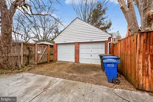 4428 Butterworth Pl NW, Washington, DC 20016 - Photo 33