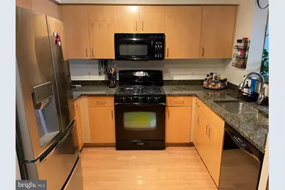 1000 New Jersey Avenue SE #904, Washington, DC 20003 - Photo 21