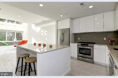 1234 10th Street NW #A, Washington, DC 20001 - Photo 5