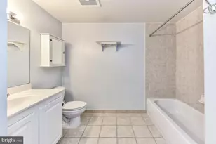 350 G St SW, Washington, DC 20024 - Photo 13