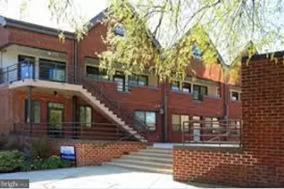 4400 Macarthur Boulevard NW #303, Washington, DC 20007 - Photo 1