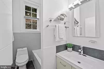 3039 Macomb Street NW #17, Washington, DC 20008 - Photo 17