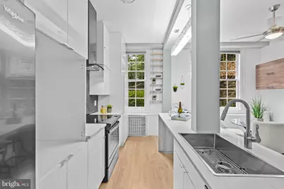 3039 Macomb Street NW #17, Washington, DC 20008 - Photo 9