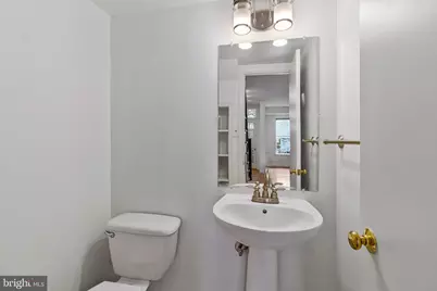 123 E Street SE, Washington, DC 20003 - Photo 5