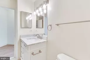 955 NW 26th Street NW, Washington, DC 20037 - Photo 35