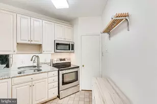 955 NW 26th Street NW, Washington, DC 20037 - Photo 61