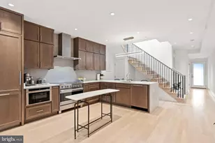 32 Kings Ct SE, Washington, DC 20003 - Photo 7