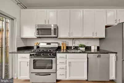 706 L Street SE, Washington, DC 20003 - Photo 9