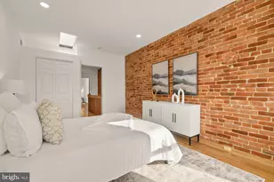 706 L St SE, Washington, DC 20003 - Photo 17