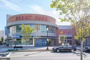 4000 Cathedral Ave NW, Washington, DC 20016 - Photo 31