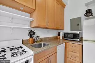 4000 Cathedral Ave NW, Washington, DC 20016 - Photo 9