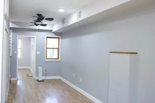 650 E St SE, Washington, DC 20003 - Photo 3